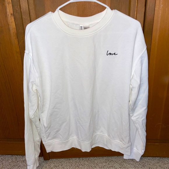 H&M Tops - H&M | Crewneck | Size M